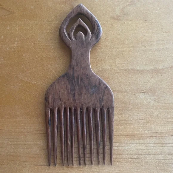 Brother Vellies Carved Wooden Comb - Picture 3 of 4